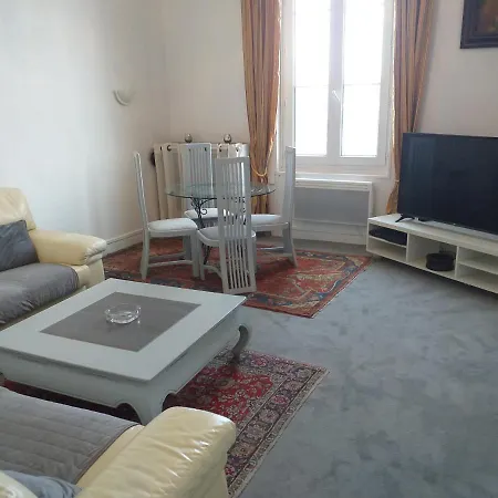 Chez Karl Apartman *